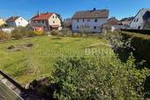 11 Garten.jpg - Großes Einfamilienhaus mit schöner Einliegerwohnung, Wohnküche, großem Grundstück, Schwedenofen, Doppelgarage in ruhiger Lage von Markt Erlbach