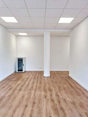 Büro 1 - 