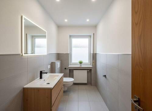 EG separates WC mit Einrichtungsbeispiel - 