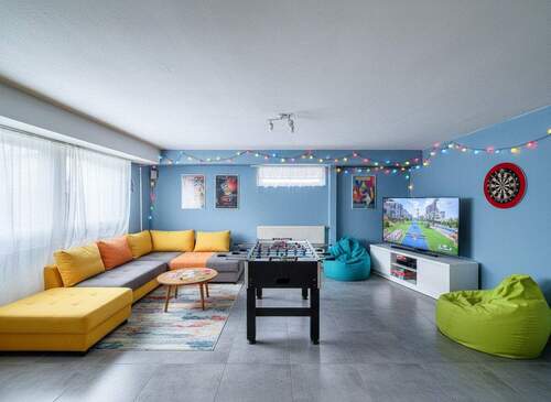 KG Hobbyraum mit Einrichtungsbeispiel - 