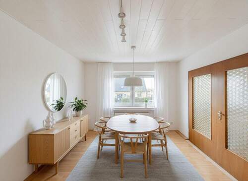 EG Essbereich mit Einrichtungsbeispiel - 