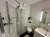 Bad mit Dusche - 