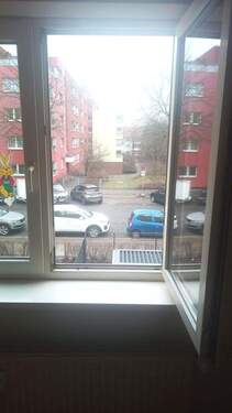 Blick auf die PKW-Stellplätze - 