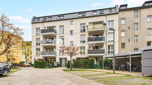 Außenansicht 1-1 - HOMEDAY- EXCLUSIV Moderne 3-Zimmer-Wohnung mit Balkon, Aufzug und hochwertiger Ausstattung