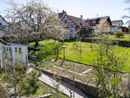 Garten - Einfamilienhaus mit 172,00 m&sup2; in Erdmannhausen zum Kaufen