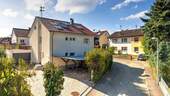 Eingang und Hof - 8 Zimmer Mehrfamilienhaus, Wohnhaus zum Kaufen in Sindelfingen