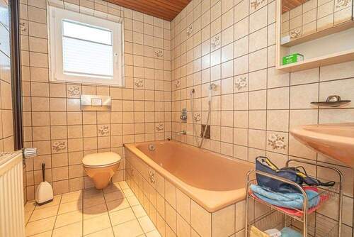 Wannenbad mit Retro-Charme - 