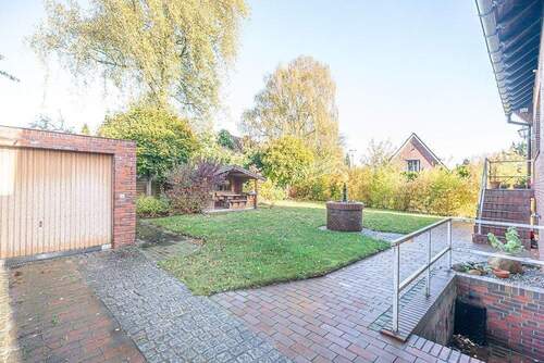 Der eingewachsene Garten des Hauses hat viel zu bieten - Einfamilienhaus mit 151,20 m&sup2; in Wilhelmshaven zum Kaufen