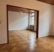 Mittelstraße: 3 ZKB mit Tageslichtbad im Altbau - Mannheim Neckarstadt