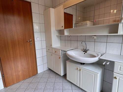Badezimmer Wohnung rechts.jpeg - 