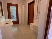 Flur Wohnung EG links - 