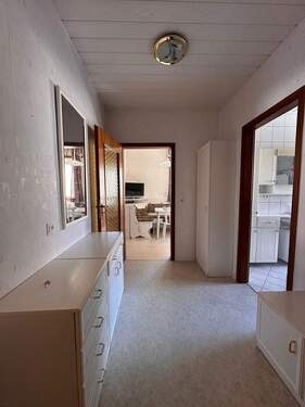 Flur Wohnung rechts - 