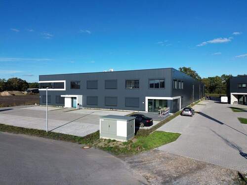 Bild 1 - Gewerbestandort mit hochmoderner Technik, Kreativflächen und nachhaltigem Energiekonzept!