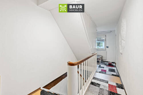 Flur-Treppenaufgang 1.OG - 