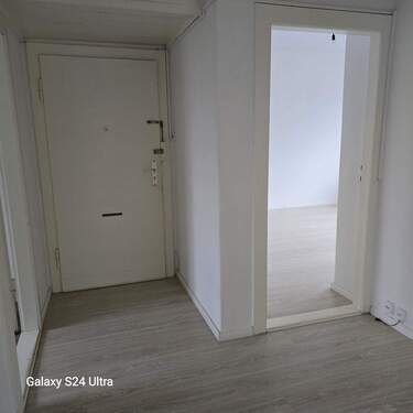 Flur1.jpeg - 3 Zimmer Etagenwohnung zur Miete in Frankfurt (Oder)