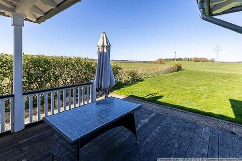 Veranda mit Sitzgelegenheit - 