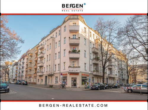 1 - Bezugsfreie Altbauwohnung mit zwei Balkonen im begehrten Reuterkiez