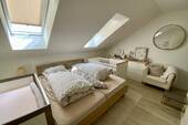 Schlafzimmer im Dachgeschoss - 
