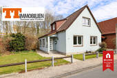 Außenansicht - TT bietet an: Freistehendes und modernisiertes Einfamilienhaus in der Stadtparkallee mit viel Platz, Sonne und herrlichem Garten!