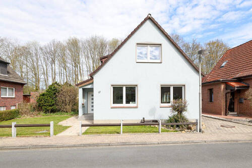 Außenansicht - 5 Zimmer Einfamilienhaus in Wilhelmshaven-Aldenburg