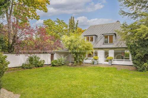 Ansicht - Architektenhaus mit Charme und Potenzial