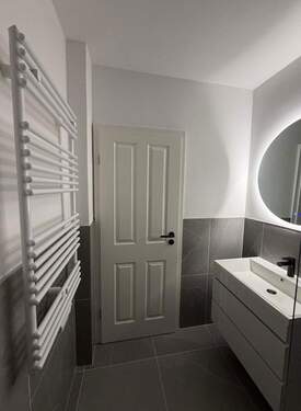 Badezimmer - 2 Zimmer Etagenwohnung zum Kaufen in Hamburg