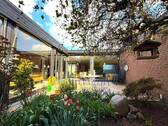 Atrium.jpeg - Bungalow der Extraklasse mit viel Platz, großem Garten und zweiter Wohneinheit