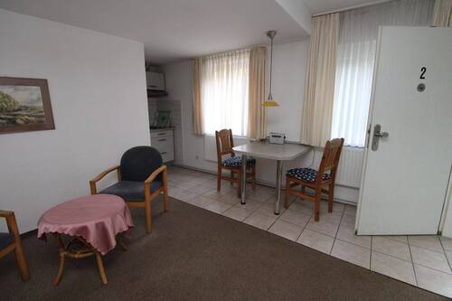Wohnzimmer - Ab Juli: Kleines Apartment direkt an der Ostsee!