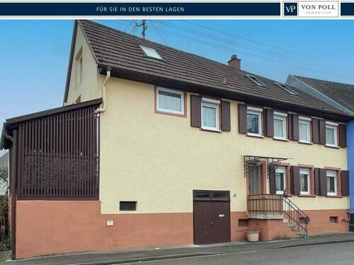 Hausansicht - Viel Platz zum Wohnen - gemütliches Haus auf kleinem Grundstück