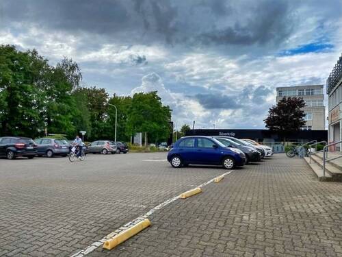 Parkplatz - Einfamilienhaus in Kiel