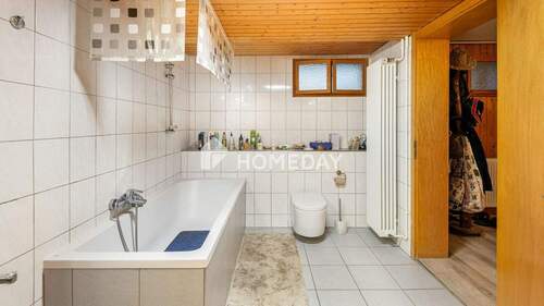 KG Badezimmer 2 - 