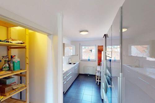 Küche mit Speisekammer - 