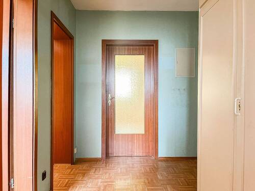 Flur - 2 Zimmer Etagenwohnung zum Kaufen in Hannover