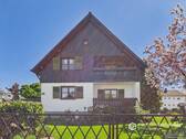 Hausansicht - 8 Zimmer Einfamilienhaus zum Kaufen in Zeitlarn