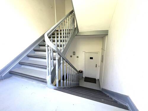 Treppenhaus - 2 Zimmer Etagenwohnung zum Kaufen in Ennepetal