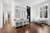 Bild 1 - Großzügige Beletage-Wohnung: Eleganz und Charme in der Pariser Straße