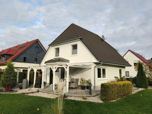 Hausansicht - 4 Zimmer Einfamilienhaus in Woltersdorf