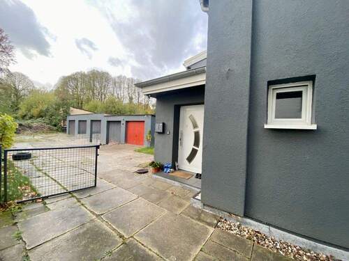 Zufahrt - 5 Zimmer Einfamilienhaus in Ahrensbök