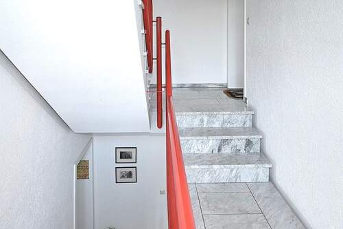 Marmor Treppenhaus - Etagenwohnung mit 107,00 m&sup2; in Bochum zum Kaufen