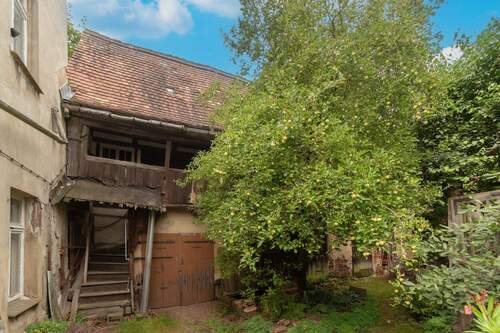 Fachwerk-Nebengebäude - 