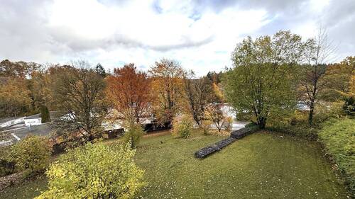 Balkon mit Blick ins Grüne - 