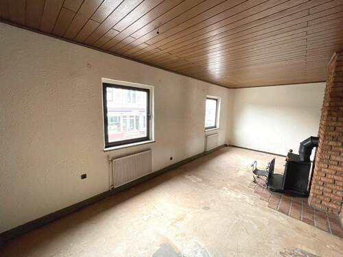 Wohnzimmer Obergeschoss - Mehrfamilienhaus, Wohnhaus mit 160,00 m&sup2; in Sprockhövel zum Kaufen