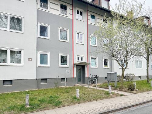 Außenansicht - Klein, fein & gemütlich - Charmante Wohnung in gepflegtem Mehrfamilienhaus in Ricklingen