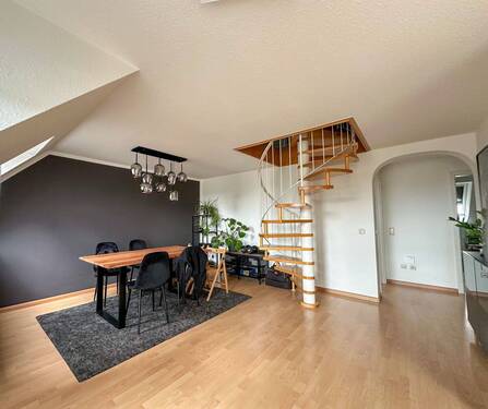 Lichtdurchfluteter Essbereich - Charmante Maisonette-Wohnung mit ca. 100m² Grundfläche in zentraler Lage