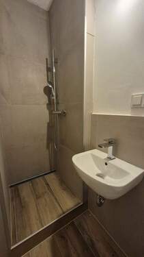 Bild 2 - 1 Zimmer Etagenwohnung zur Miete in Zwenkau