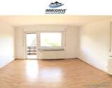 Willkommen - Ruhiges Wohnen im Dachgeschoss - 650,00 EUR Kaltmiete, ca.  87,00 m² Wohnfläche