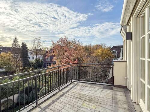 Süd-Balkon - 4 Zimmer Etagenwohnung zur Miete in Düsseldorf