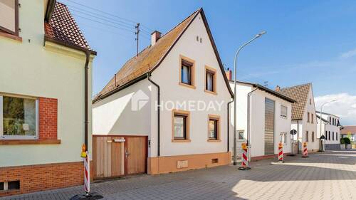 Außenansicht 1 - 6 Zimmer Einfamilienhaus in Neuhofen