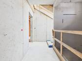 Aufzug und Wohnungseingang - 2 Zimmer Etagenwohnung in Ingolstadt