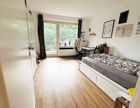 Schlafen Zug. Balkon 2 - 4 Zimmer Etagenwohnung in Köln